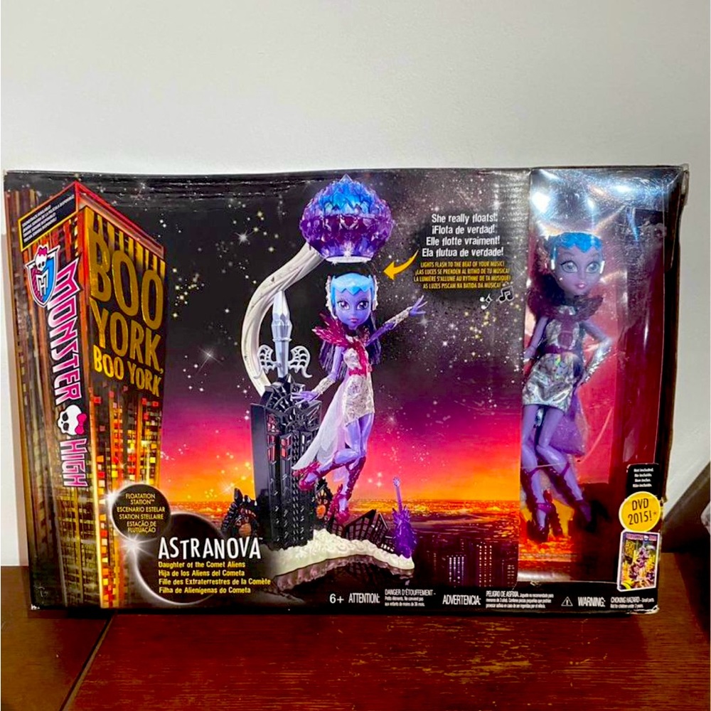 2015 Monster high Boo York astranova play set